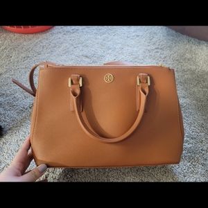 Tory Burch Robinson Saffiano Leather small tote